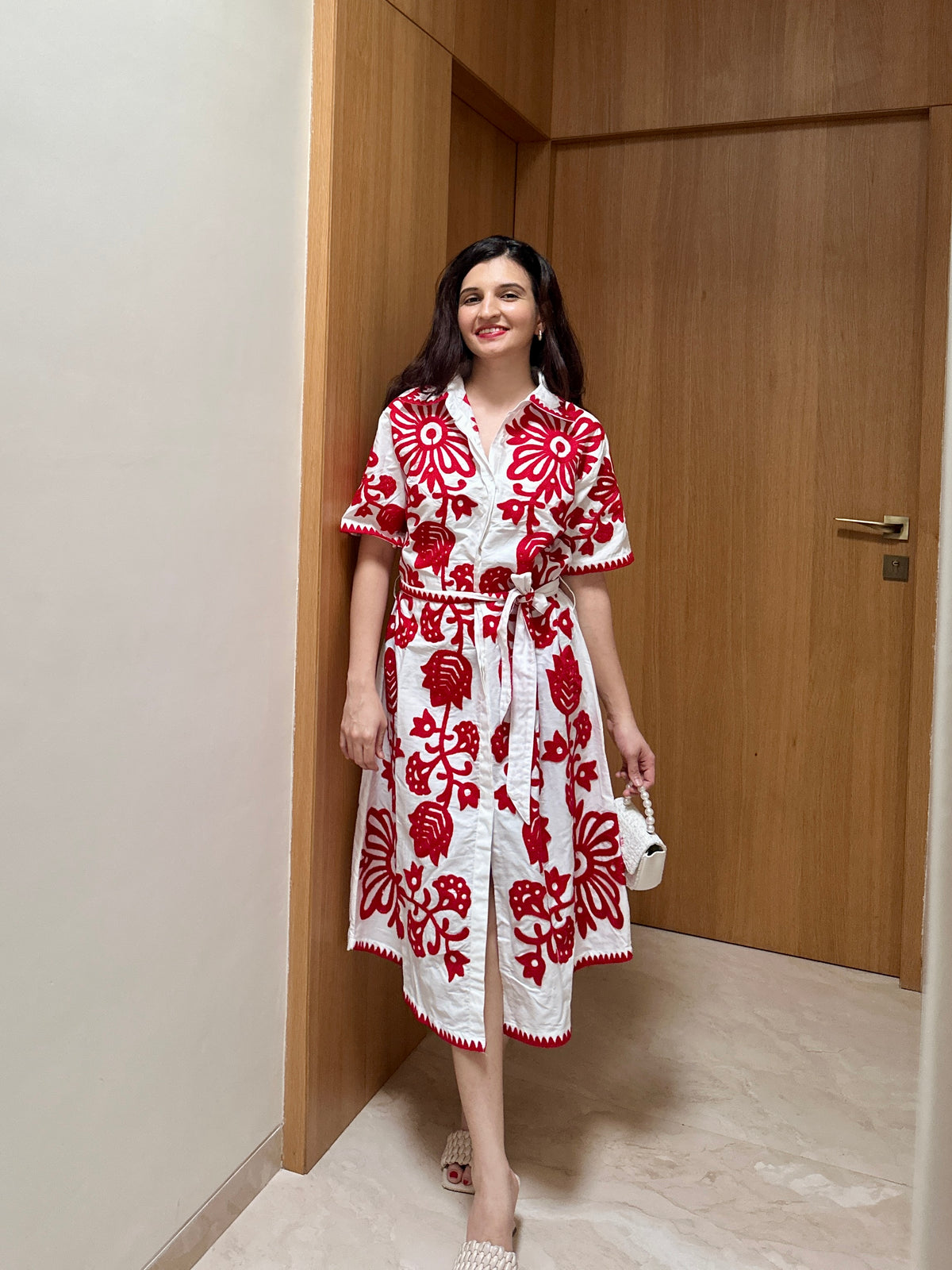 Monochrome Muse Midi (Red)